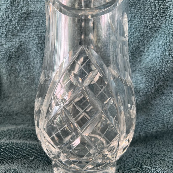 VINTAGE PERFECT CUT GLASS/ ETCHED CLEAR GLASS PITCHER - Picture 3 of 11